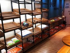 面包甜点陈列柜-小稻田辣椒炒肉(大浪商业中心店)