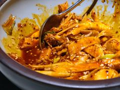 敲糖棒棒鸡-辛香汇·现炒川菜(淮海路百盛店)