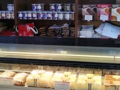 面包甜点陈列柜-红宝石·鲜奶小方(莘庄店)