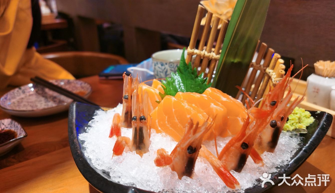 「白石の深夜食堂(青岛万象城店)」 店面不是很大