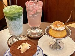 -Café Monson