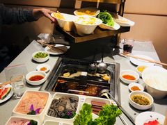 -海底捞火锅(新松江路店)