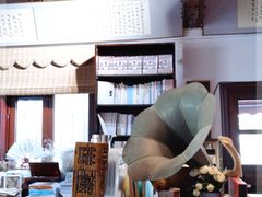 -荒岛书店(黄县路店)