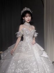 -莫小姐婚纱