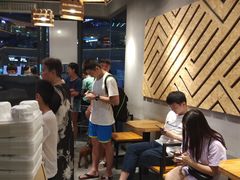 等位区-书亦烧仙草(龙湖金楠天街店)