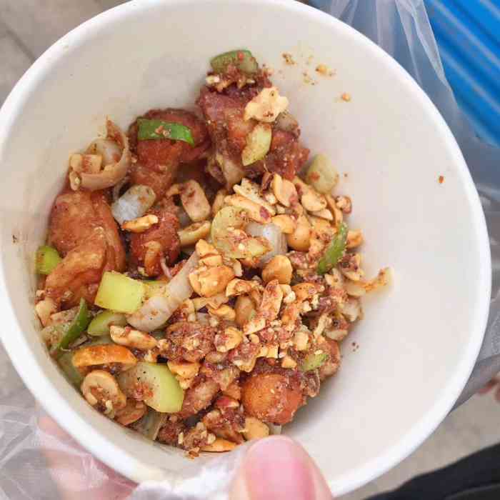 花生怪味鸡(果品路店)-"很有特色,味道很特别,以前没吃过,挺好吃.