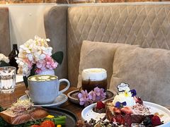 -FLOVIE FLORIST CAFE
