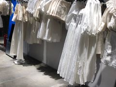 -URBAN REVIVO(七宝领展广场店)