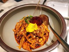 敲糖棒棒鸡-辛香汇·现炒川菜(淮海路百盛店)