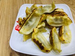 -肥叔锅贴(港澳广场店)