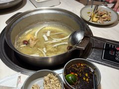 -喃喃椰·糟粕醋·椰子鸡火锅(七堡花园店)
