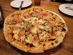 火腿蘑菇披萨-城市大道红炉披萨烘焙坊