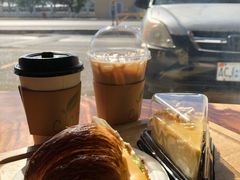 牛角包-Cha Café and Bistro