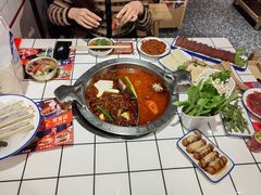 有料红锅-喜悦小串丹东小黄牛海鲜烧烤大排档(民主广场店)