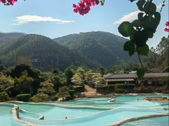 -十万大山布透温泉