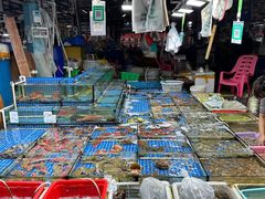 -霞涌市场海鲜摆卖区