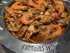 -多嘴超级肉蟹煲(中街恒隆故宫店)