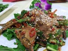 -苏莱特色牛骨滩羊手抓馆(长城东街总店)