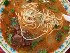 -金杨拉面王小吃面馆·牛三宝面·红烧牛肉粉