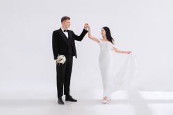 -雪中彩影婚纱摄影·微光艺术中心