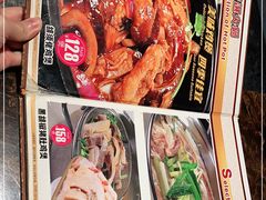-胡须佬鸡煲四季火锅(海雅缤纷城店)