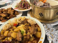-汗腾格里·风味餐厅(新疆驻京办店)