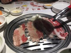 满心尝五花肉-本家韩国烤肉(青岛万象城店)