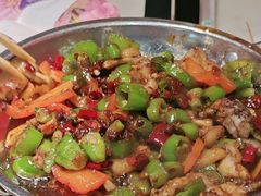 -老街烧烤大排档·地道湖北菜·龙虾馆(汉口火车站店)