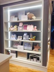 -丽婴房(七莘路店)