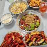 在摄山农贸市场吃到了26年的第一盆龙虾！🦞