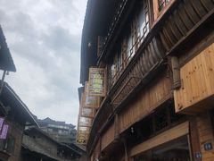 -苗湘食府(十年店)