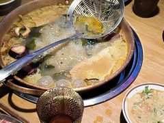 -洱火云南酸菜牛肉火锅(石景山当代商城店)