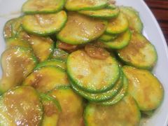 咸蛋黄炒小瓜-甜甜屋(解放中路店)