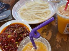 -歹歹的加个面过油肉拌面