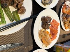 -大中华希尔顿酒店-念自助餐·嗨啤·小龙虾