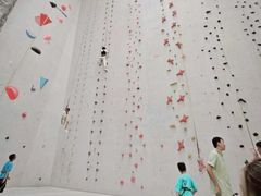 -重庆际华园室内极限运动中心