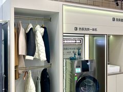 -新百广场(地铁站)