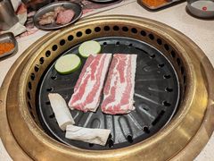 -蚂蚁洞·烤肉大营地(上海静安大悦城店)
