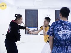 -菠萝格斗巴西柔术训练馆