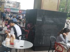 -麦当劳(中二横路店)