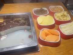 -海陆红火锅(汉兴路店)