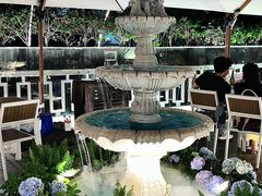 -Mark&Mars Restaurant