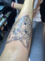 -SNOW TATTOO STUDIO