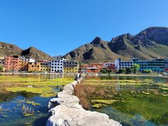 -百里峡七彩艺术小镇