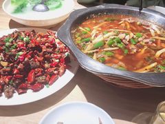 -兔行天下-鸿鹤鲜锅兔(中海国际店)