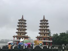 -龙虎塔
