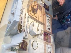 -LADY FAFA(巨鹿路陕西南路路口店)