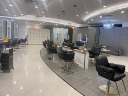 点击看大图 -八佰伴8008星级形象店