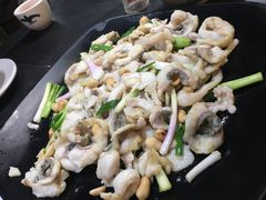 果仁炒生鱼片-禄源公·老莞诚饭店