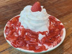 草莓牛奶冰沙-I HOLIC艾豪丽披萨(KKone店)